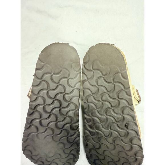 Birkenstock  thong sandals  women’s size 36/230LS 5/5.5 color beige have a flaw - Picture 7 of 13